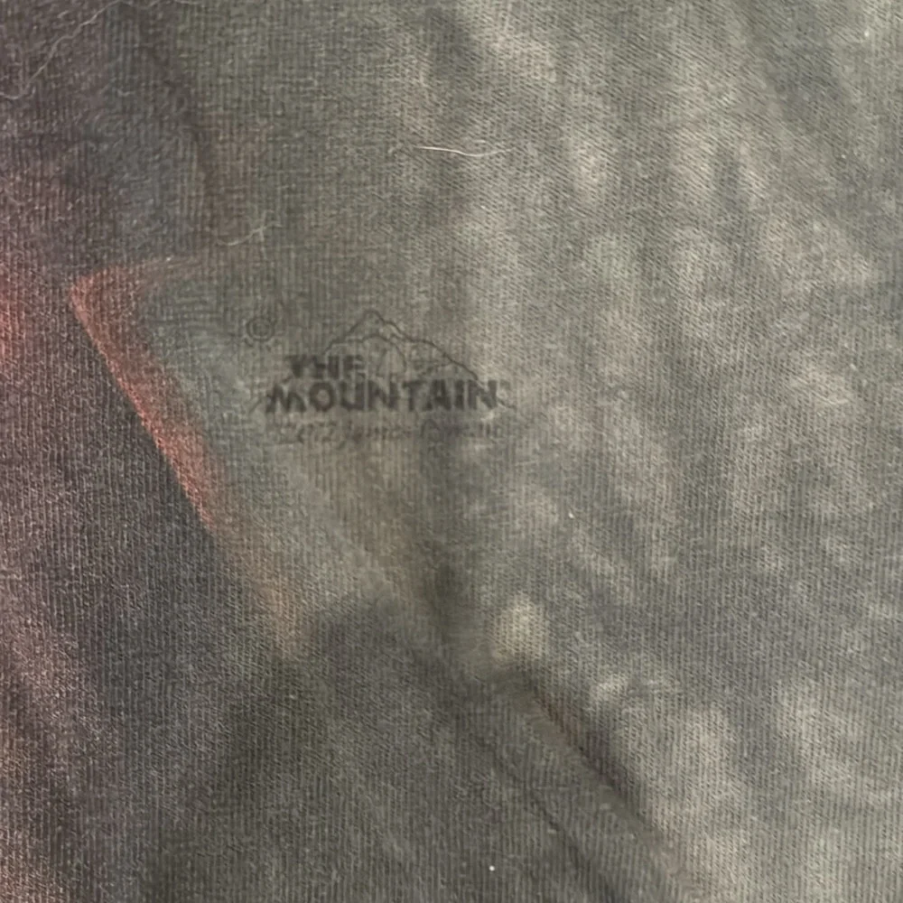 The Mountain Men’s XL Tshirt with decaying clown graphic - Picture 2 of 7